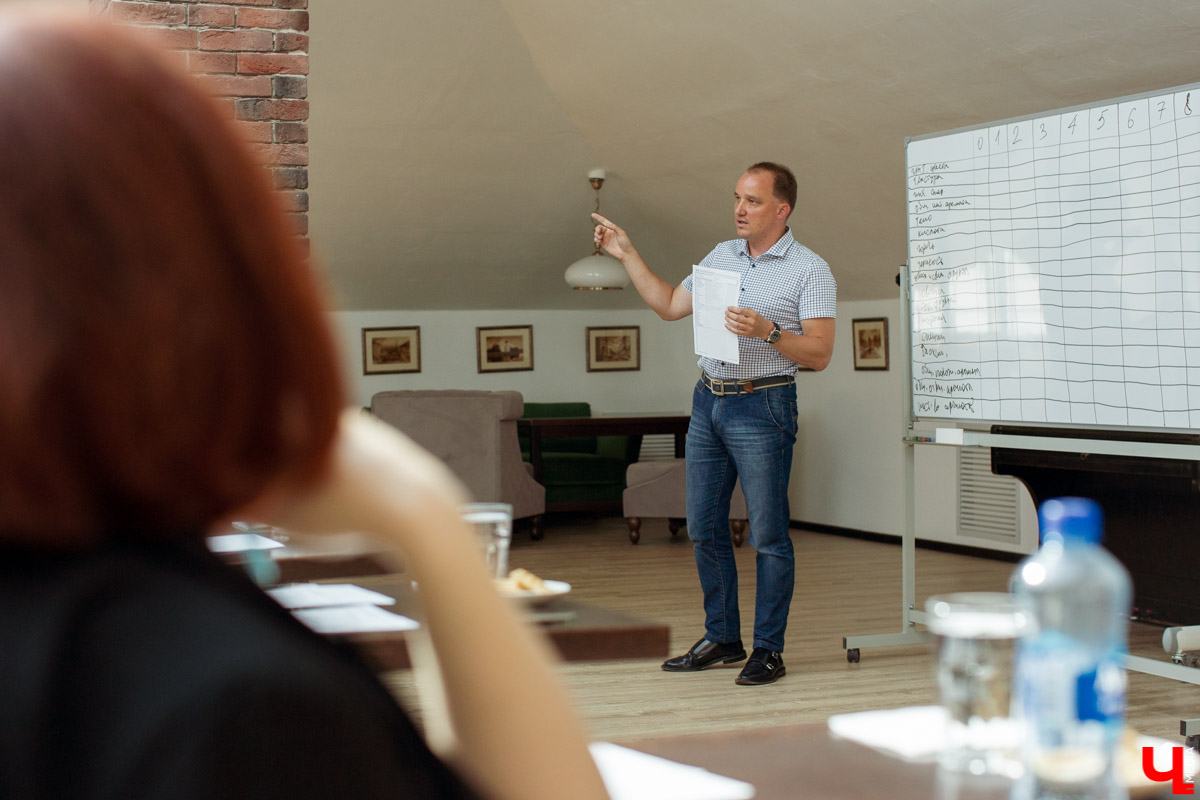 В недавно открывшемся баре «Plan B» прошла первая профессиональная дегустация кофе. Мы не смогли пропустить такое событие, поэтому делимся фотографиями и подробностями