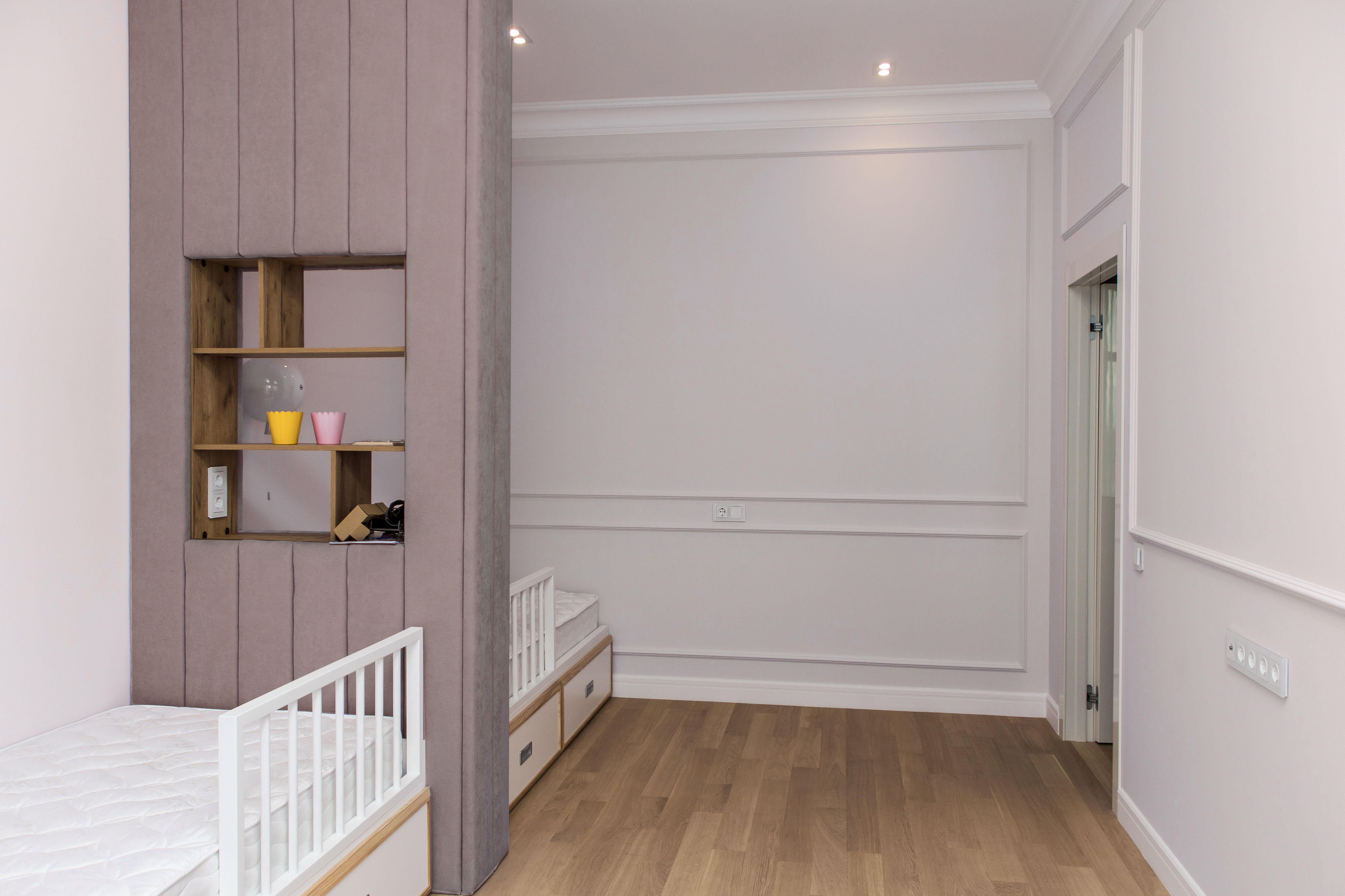 Купив квартиру и приступив к ремонту, молодая семья теряется: а в каком же стиле оформить пространство, чтобы все гармонично смотрелось, но при этом учитывались интересы и вкусы каждого? Специалисты студии дизайна интерьера ML DESIGN STUDIO советуют обратиться к сочетанию стилей