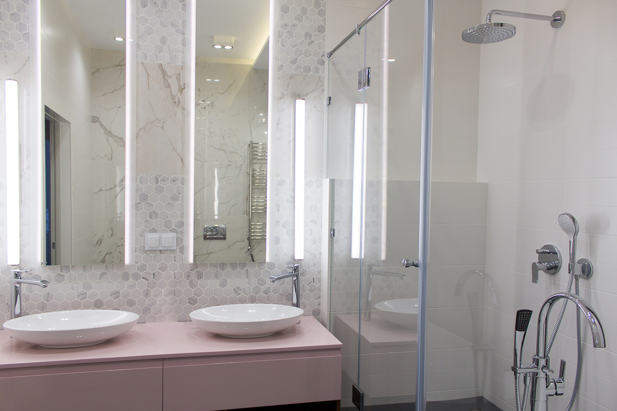 Купив квартиру и приступив к ремонту, молодая семья теряется: а в каком же стиле оформить пространство, чтобы все гармонично смотрелось, но при этом учитывались интересы и вкусы каждого? Специалисты студии дизайна интерьера ML DESIGN STUDIO советуют обратиться к сочетанию стилей