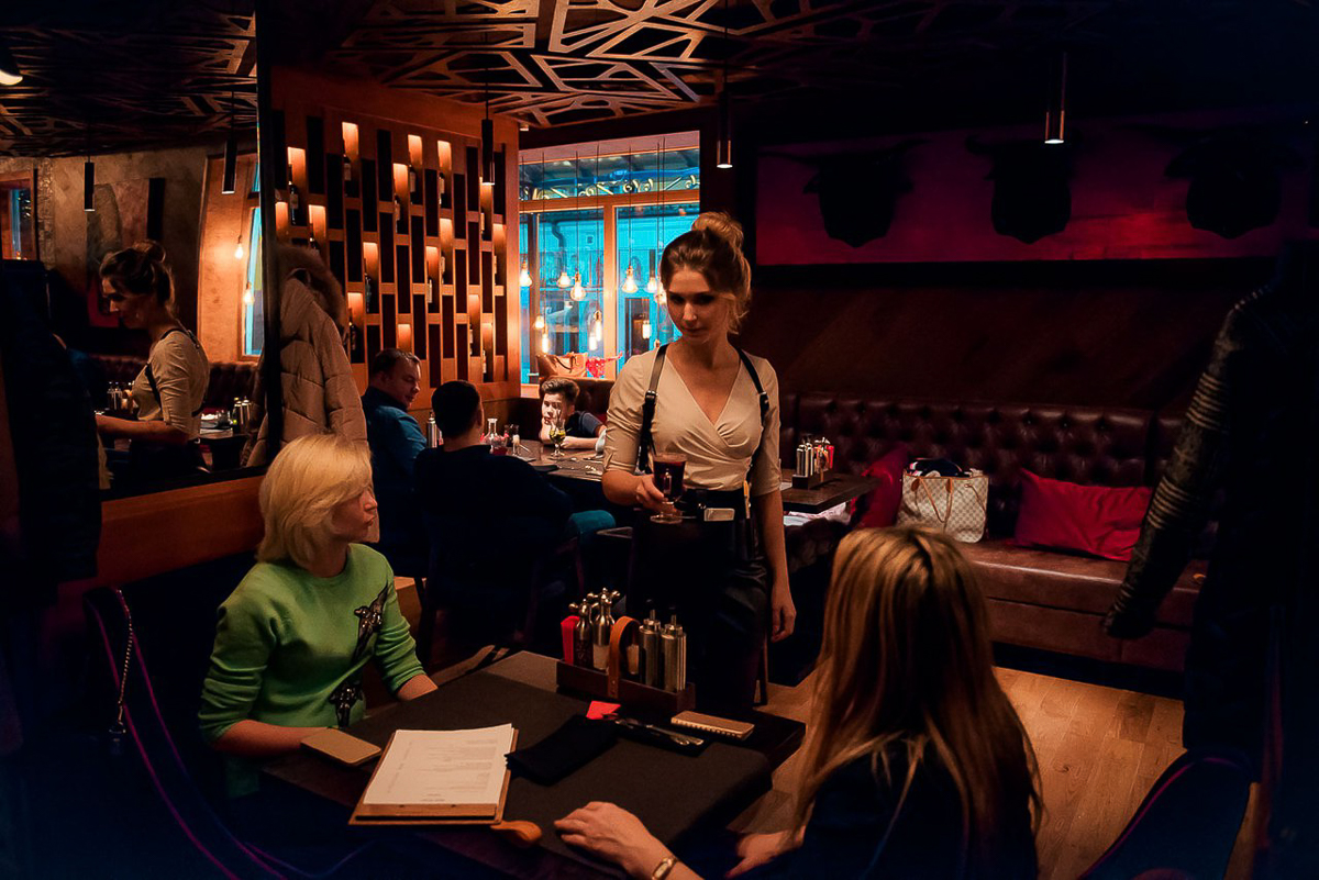 Как у Шекспира: “Ничто не вечно под луной, но жизнь…” продолжается. Правда, теперь эта самая жизнь в нашем городе будет менее вкусной и веселой, потому что во Владимире закрылись аж 4 заведения, для многих любимые