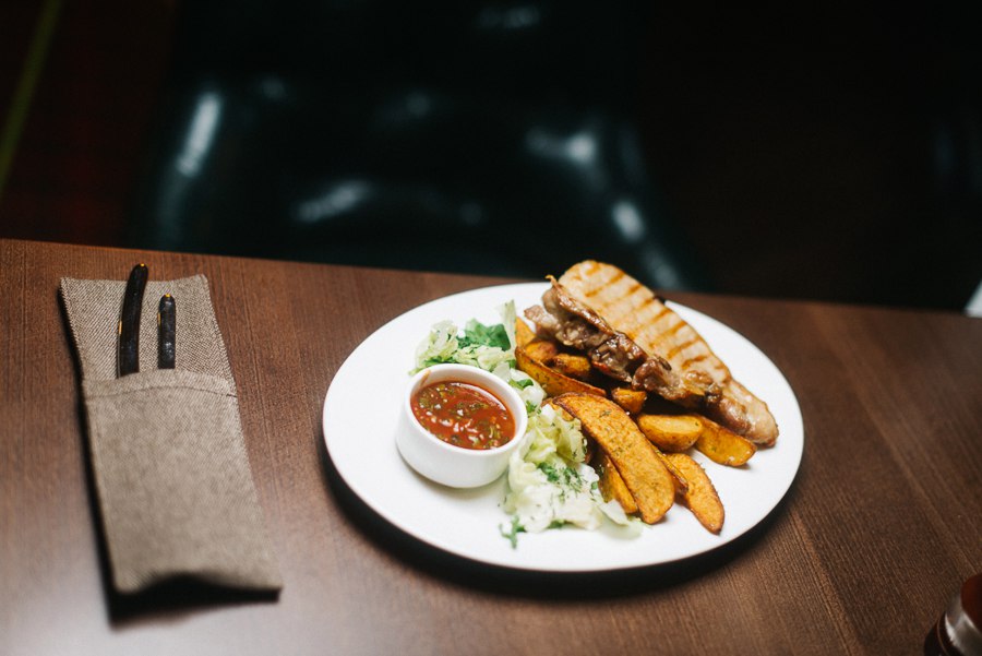 Как у Шекспира: “Ничто не вечно под луной, но жизнь…” продолжается. Правда, теперь эта самая жизнь в нашем городе будет менее вкусной и веселой, потому что во Владимире закрылись аж 4 заведения, для многих любимые