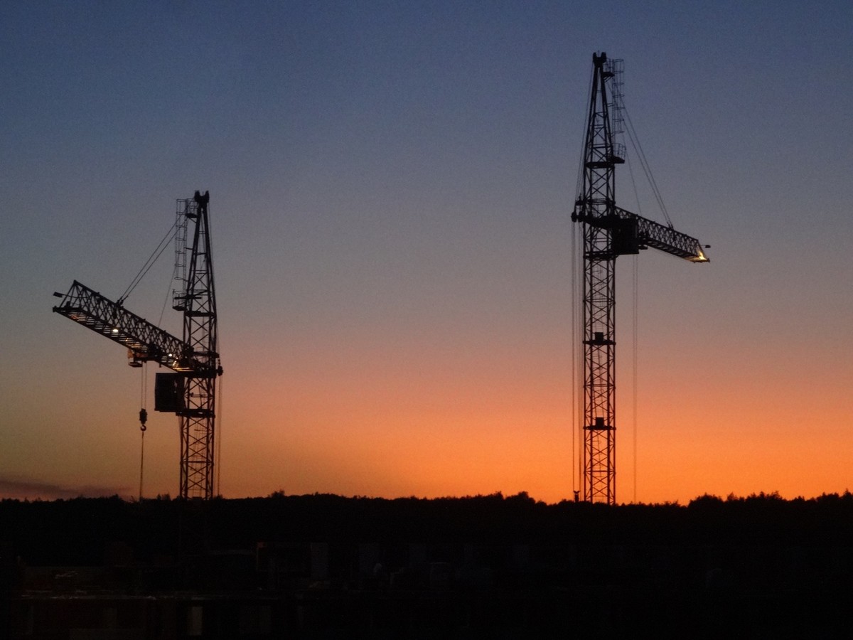 На днях стало известно, что в новом Генплане не только парк “Дружба”, но и зеленая зона у ДТЮ отведены под застройку. Активисты пытаются отменить решение градостроителей