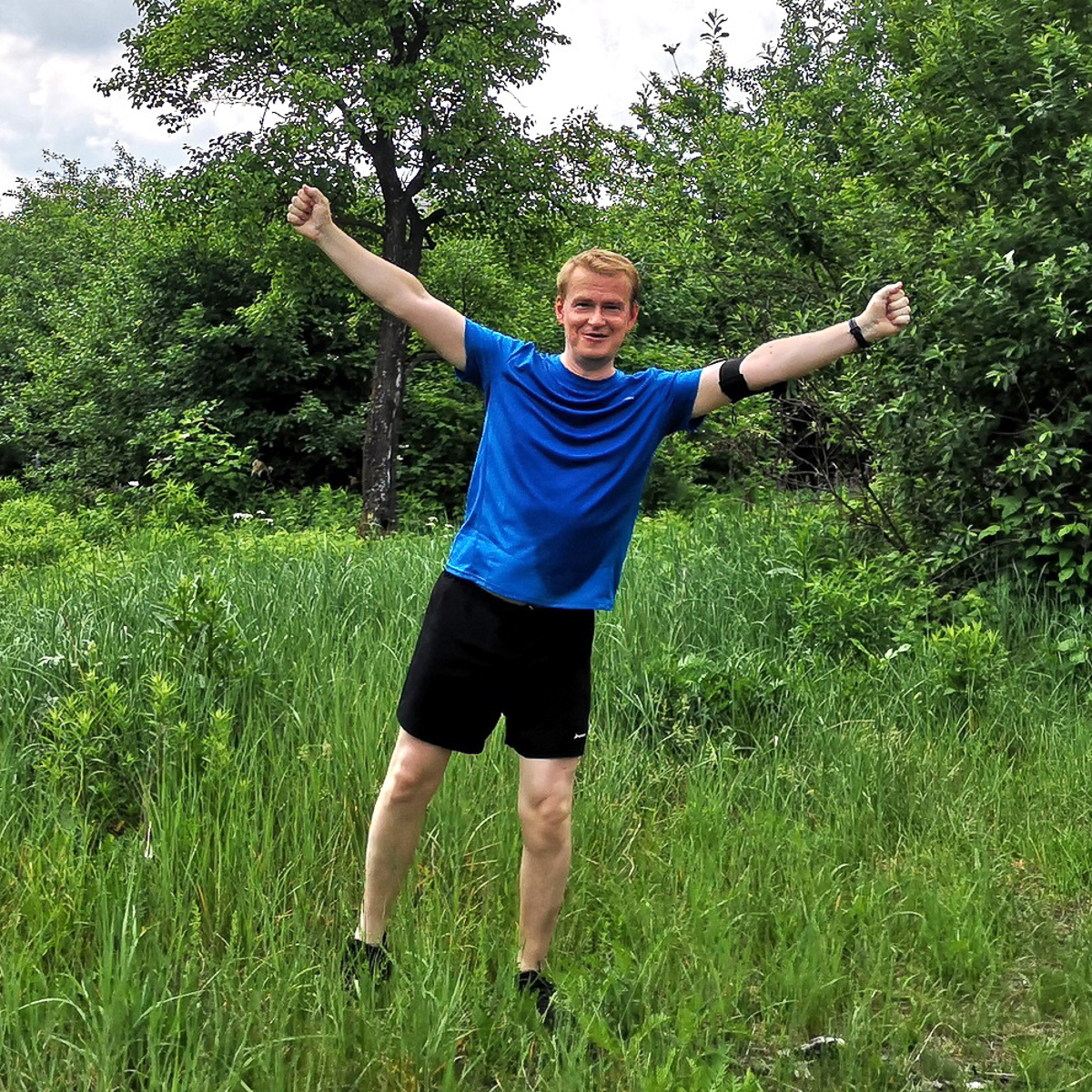 В эти выходные состоялось открытие владимирского паркрана. Каждую субботу в 9 утра в Старых садах все желающие, любители или спортсмены могут совершить пробежку на дистанцию 5 км. Важно, что паркран - не соревнование, а просто приятное времяпрепровождение