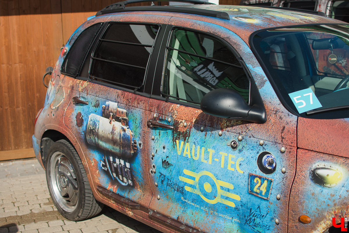 14 и 15 сентября ГТК “Суздаль” на своей территории собрал более сотни крутых стэнс-проектов со всей России. “Ключ-Медиа” не мог пропустить это грандиозное событие и подготовил обзор прокачанных машин с фестиваля Tuning Car Awards 2019