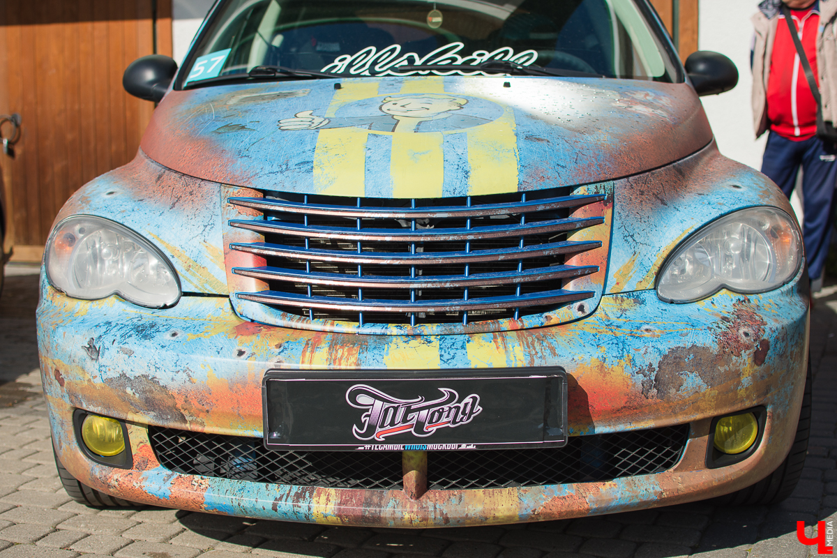 14 и 15 сентября ГТК “Суздаль” на своей территории собрал более сотни крутых стэнс-проектов со всей России. “Ключ-Медиа” не мог пропустить это грандиозное событие и подготовил обзор прокачанных машин с фестиваля Tuning Car Awards 2019