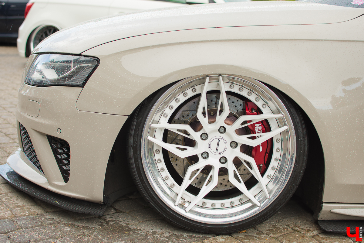 14 и 15 сентября ГТК “Суздаль” на своей территории собрал более сотни крутых стэнс-проектов со всей России. “Ключ-Медиа” не мог пропустить это грандиозное событие и подготовил обзор прокачанных машин с фестиваля Tuning Car Awards 2019