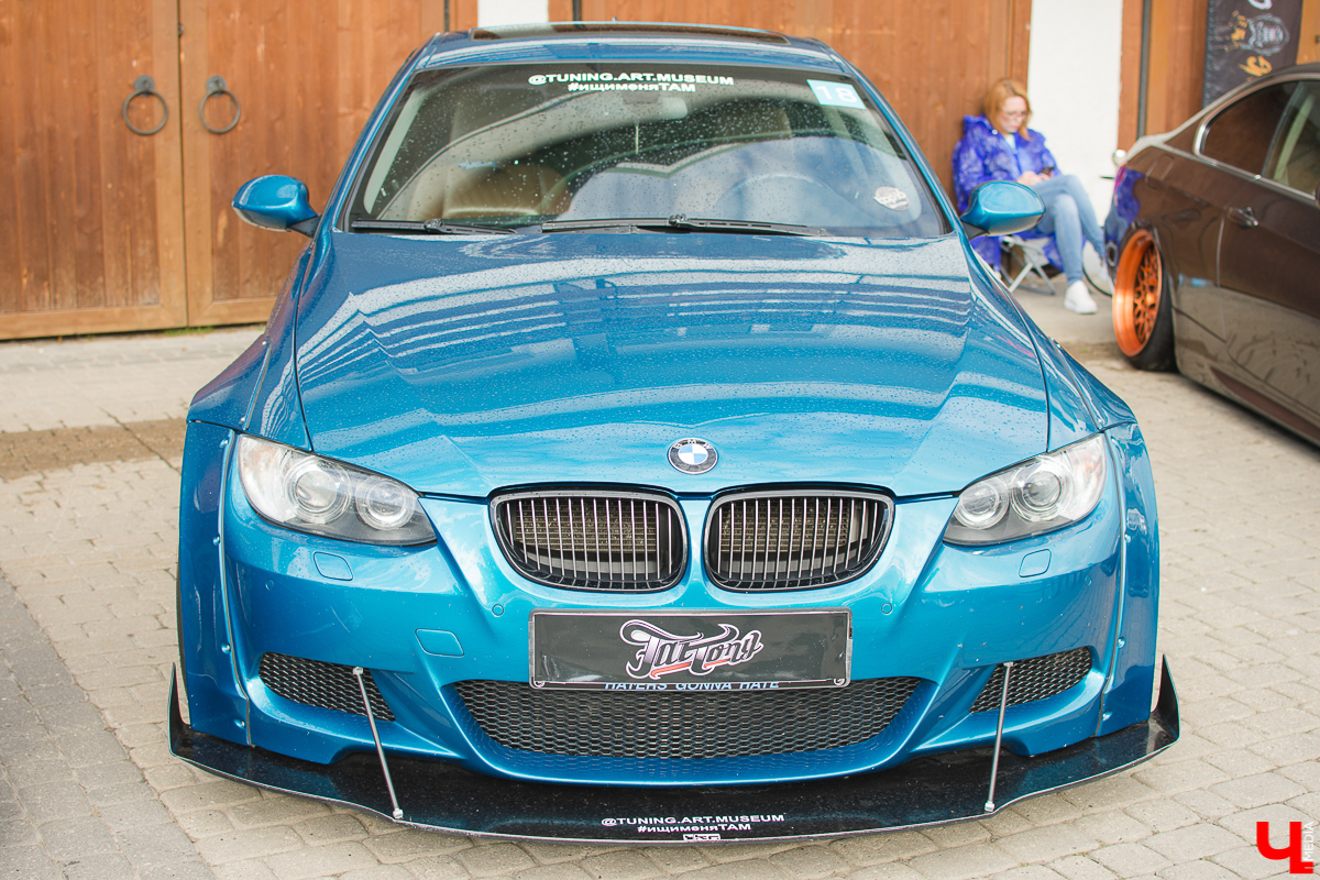 14 и 15 сентября ГТК “Суздаль” на своей территории собрал более сотни крутых стэнс-проектов со всей России. “Ключ-Медиа” не мог пропустить это грандиозное событие и подготовил обзор прокачанных машин с фестиваля Tuning Car Awards 2019