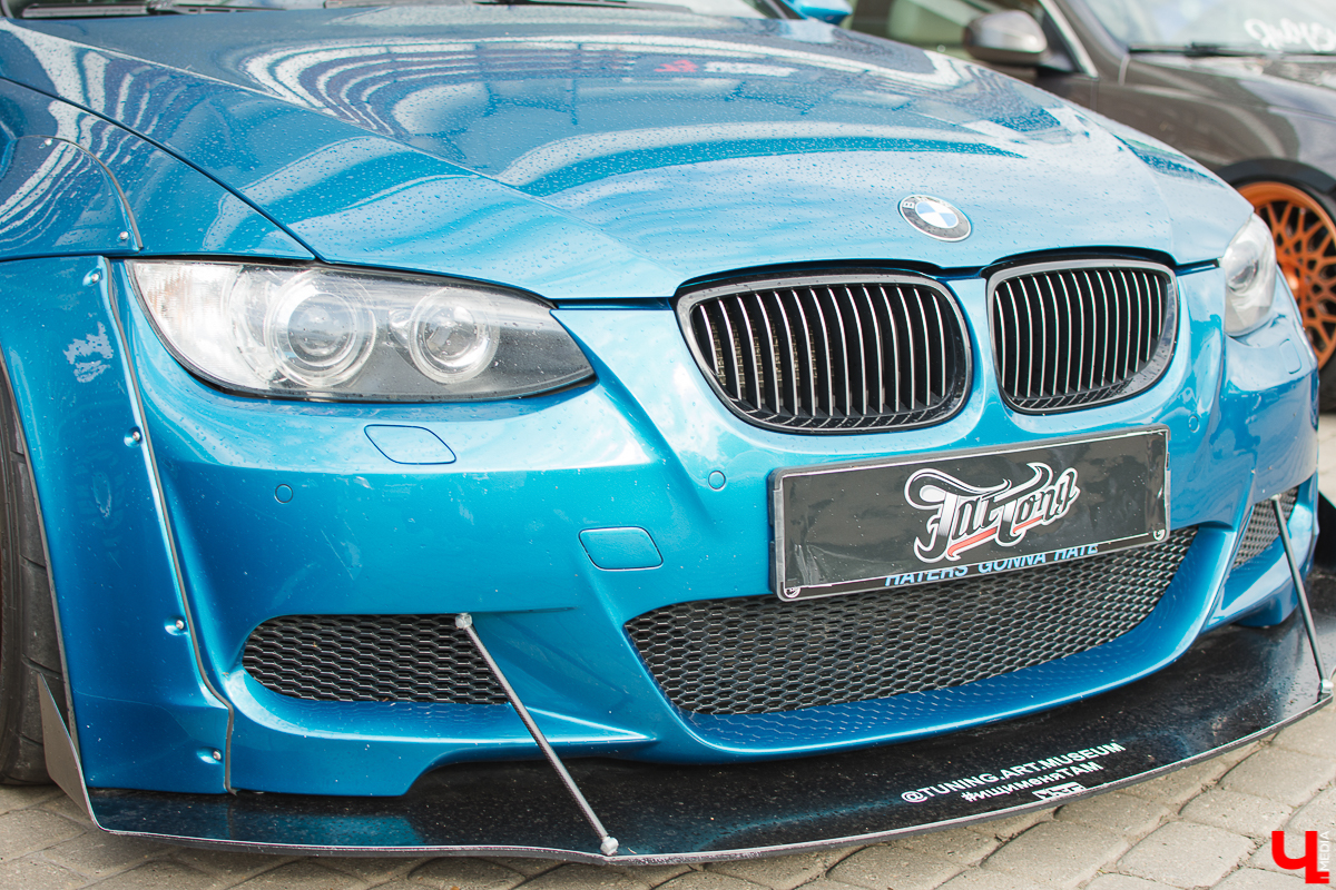 14 и 15 сентября ГТК “Суздаль” на своей территории собрал более сотни крутых стэнс-проектов со всей России. “Ключ-Медиа” не мог пропустить это грандиозное событие и подготовил обзор прокачанных машин с фестиваля Tuning Car Awards 2019