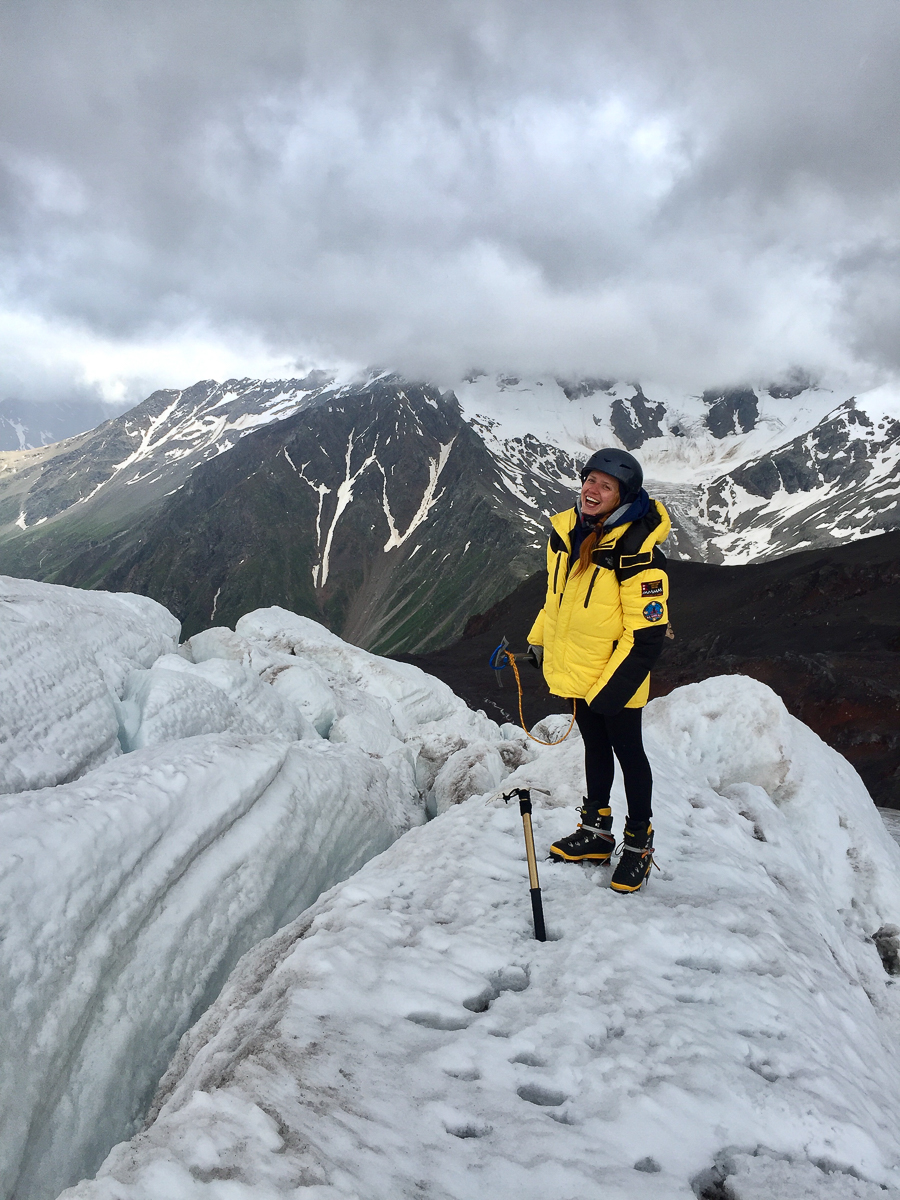 Анастасия Ниделяева - вторая претендентка на статус самой стройной и накаченной “Девушки сентября” в конкурсе “Ключ на спорт”