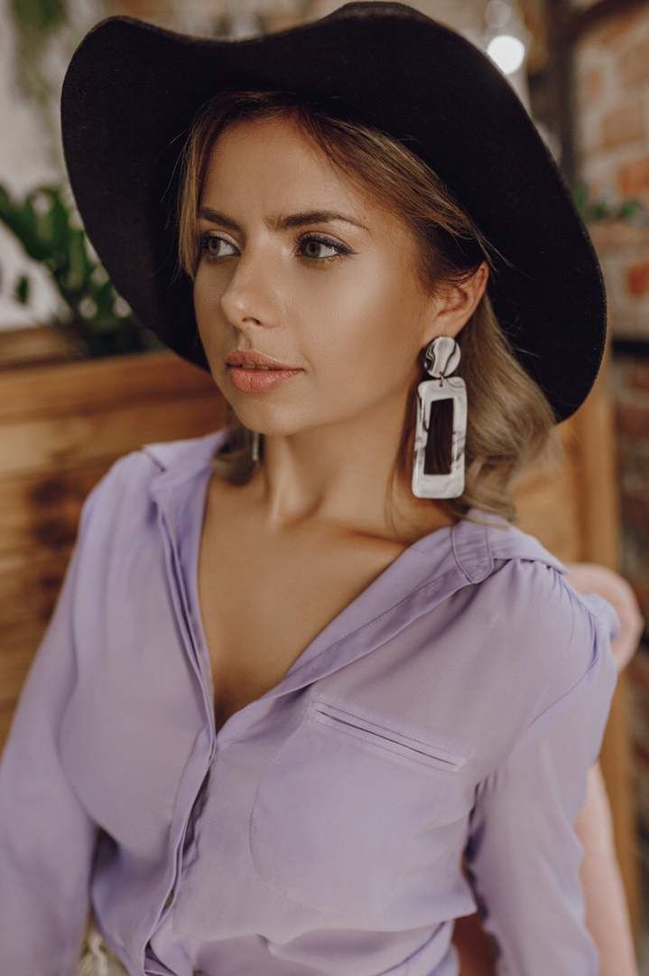 Во Владимире стартовал проект “Это ты”. Стилист, парикмахер и фотограф помогают изменить имидж и по-новому взглянуть на себя