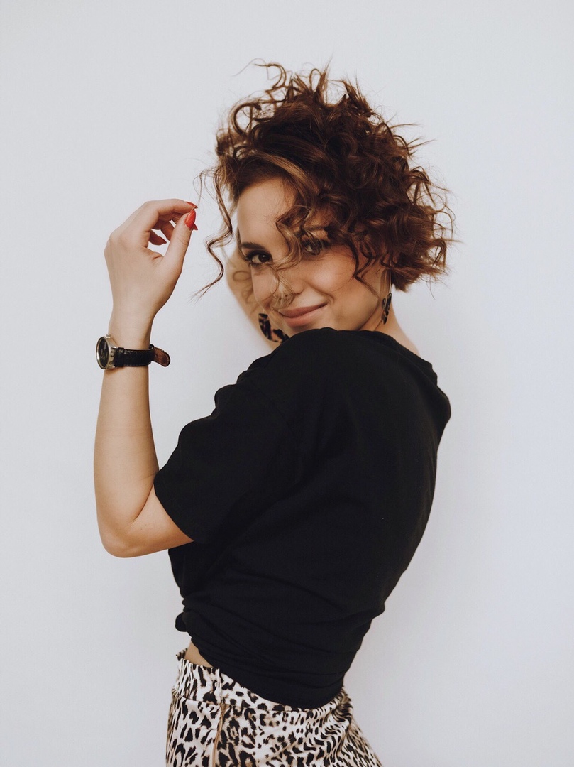 Во Владимире стартовал проект “Это ты”. Стилист, парикмахер и фотограф помогают изменить имидж и по-новому взглянуть на себя