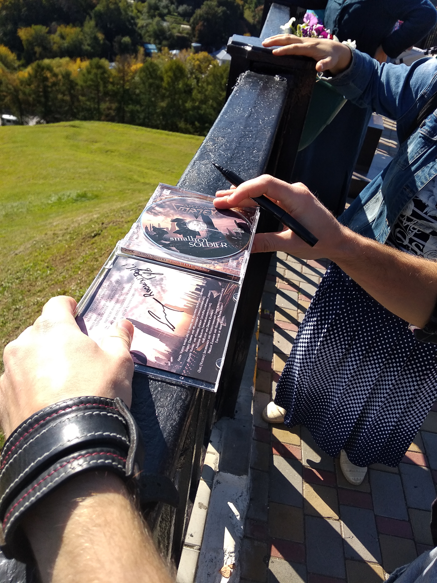 28 и 29 сентября во Владимирском областном Доме работников искусств состоится первый межрегиональный фестиваль Versus. Хедлайнером станет легенда российского хеви-метал группа Arida Vortex