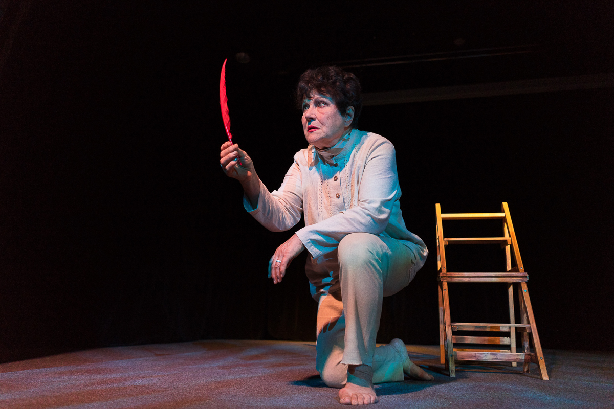 Камерный владимирский театр “Фавор” переформатировался в экспериментальный театр и готовится добавить разнообразия в культурную жизнь города. С октября стартует новый сезон, за который планируется представить зрителю несколько необычных спектаклей, один из них пройдет в баре