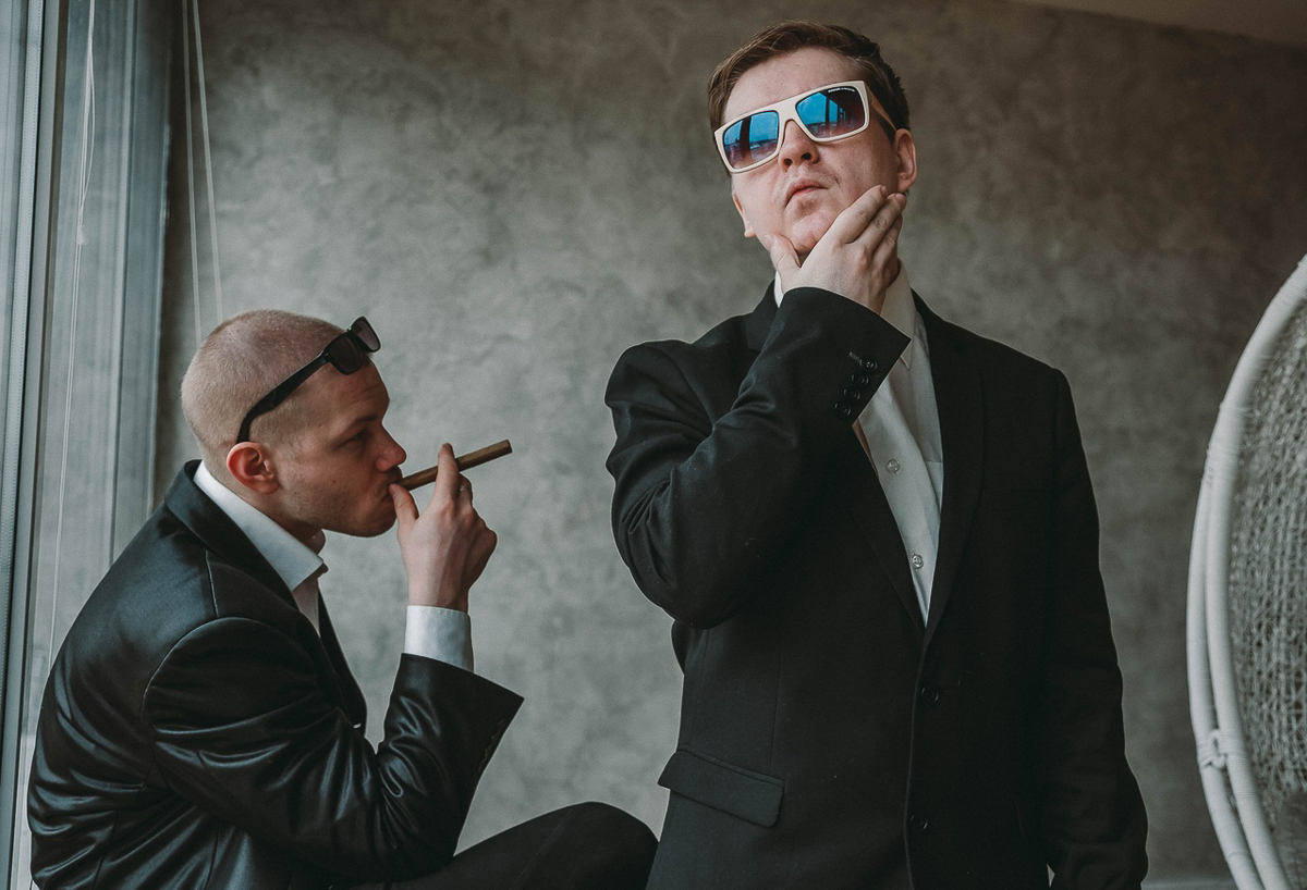 26 сентября во Владимире свой первый концерт даст проект музыкантов группы “Аффинаж”, Эм Калинина и Сергея Шиляева, - “Мистер Быдлцыкл”