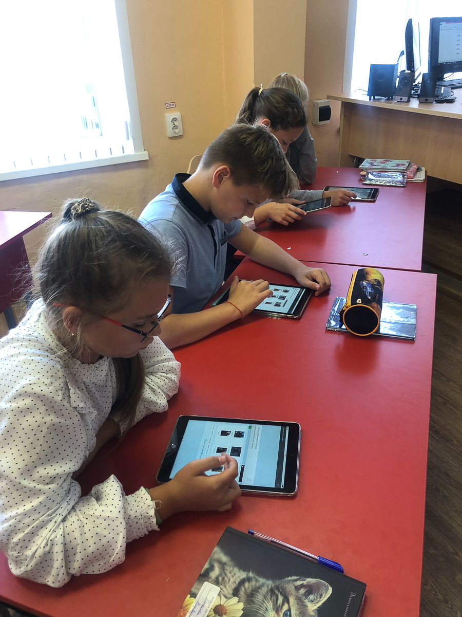 24 сентября в 21 школе Владимирской области открылись центры “Точка роста”. Учебные заведения оснастили самыми современными гаджетами. Как они помогут учебному процессу?