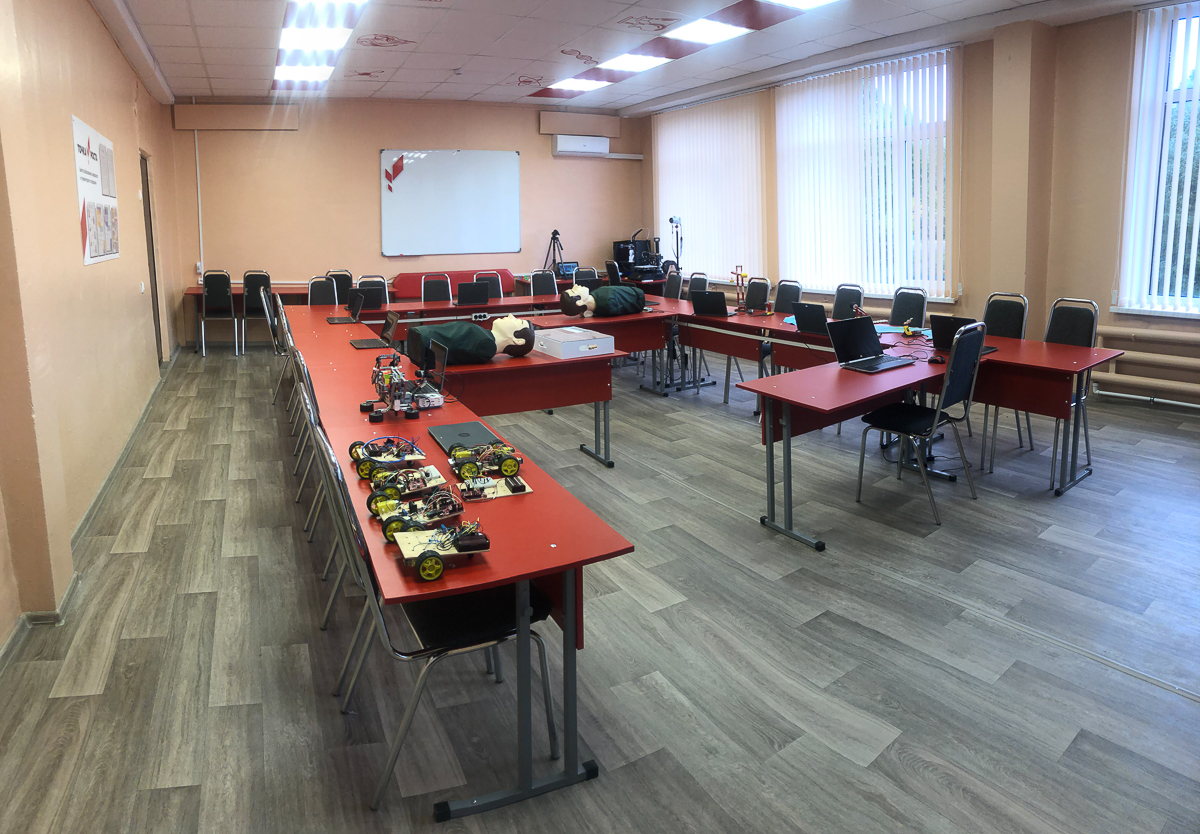 24 сентября в 21 школе Владимирской области открылись центры “Точка роста”. Учебные заведения оснастили самыми современными гаджетами. Как они помогут учебному процессу?