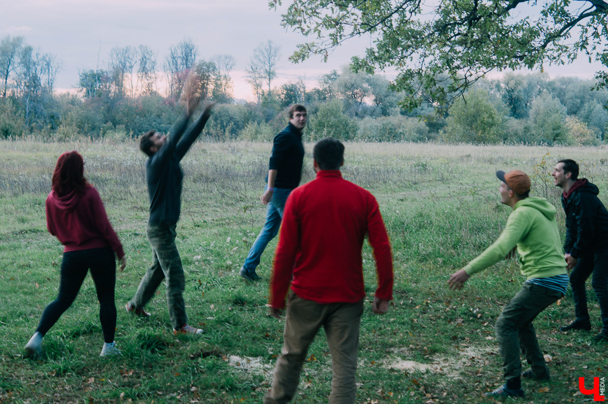 Во Владимире прошел самый масштабный для нашего города фестиваль электронной музыки «GP PsyBerry». На протяжении 4 дней гости, которых было более 200 человек, находились в палатках на природе, слушая диджей-сеты