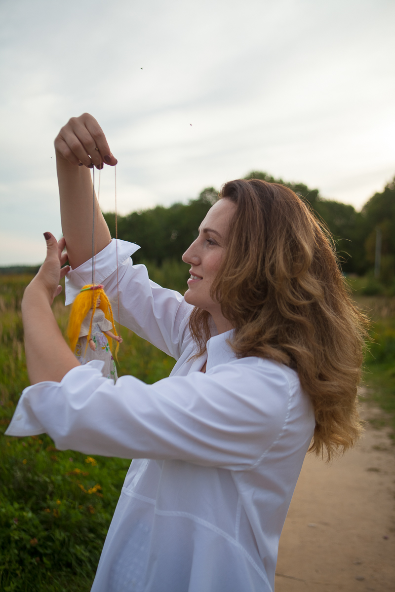 Проект “Сказки из чемодана” растет. Ирина Пономарева привезла из Чехии настольный барочный театр. Такого во Владимире еще не было. В чем особенности нового вида представлений? 