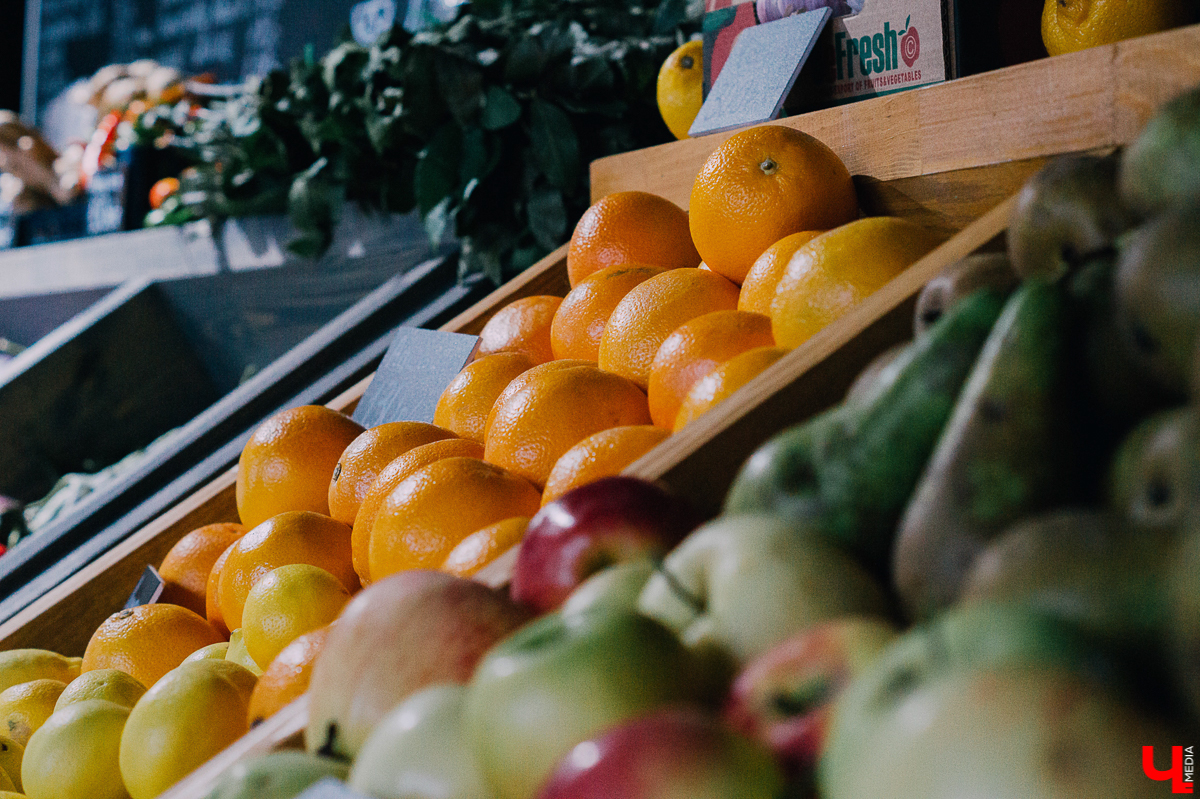 На владимирском рынке новой формации прошел первый урбанистический фестиваль, в ходе которого спикеры поговорили о наболевшем: общественном транспорте, навигации, парках, застройках, улицах… И придумали, как все исправить!