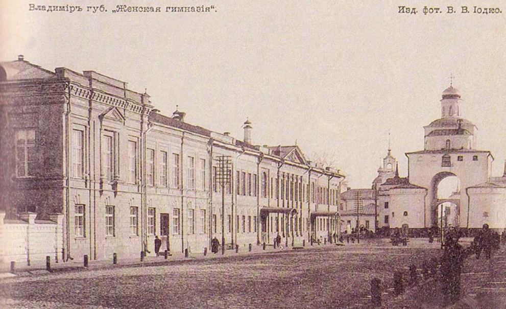 Каково это было - сходить в советский магазин? Что можно было там купить и по каким ценам? О торговле тех лет во Владимире читайте в нашем материале