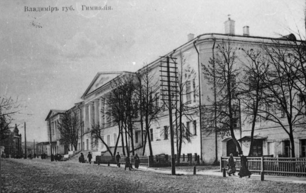 Каково это было - сходить в советский магазин? Что можно было там купить и по каким ценам? О торговле тех лет во Владимире читайте в нашем материале