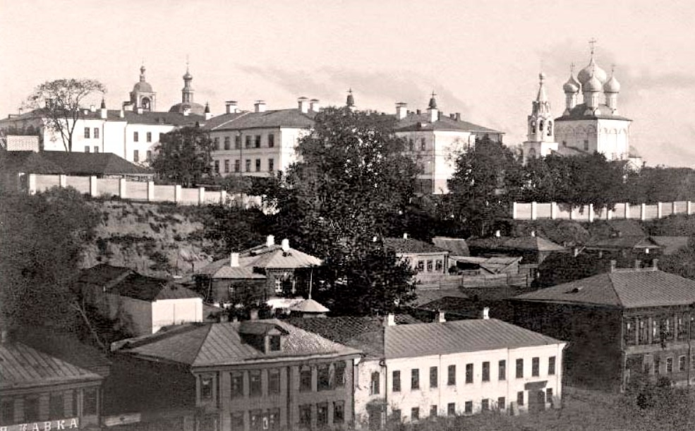 Каково это было - сходить в советский магазин? Что можно было там купить и по каким ценам? О торговле тех лет во Владимире читайте в нашем материале