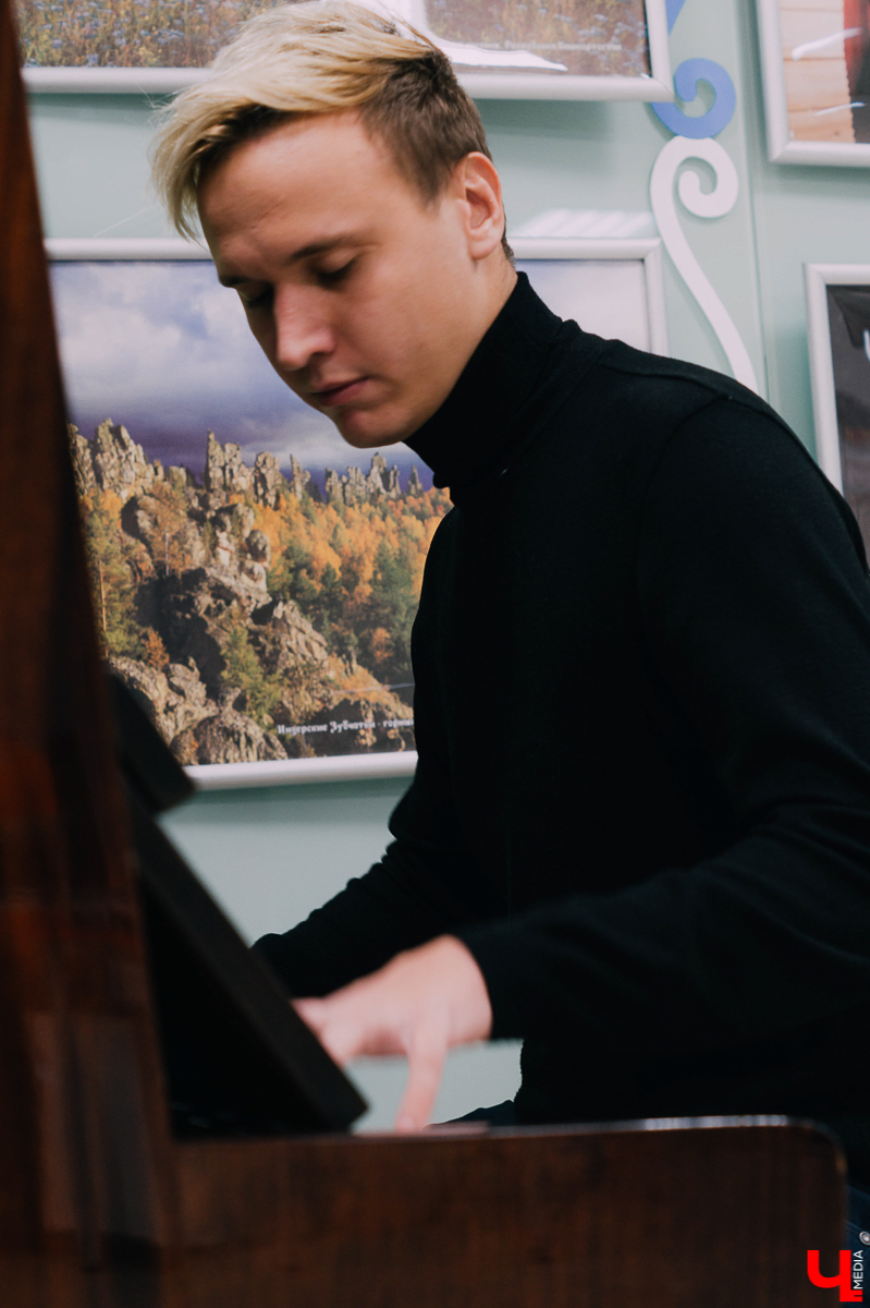 На работе и дома его называют Владом, на выступлениях - Китом Майерсом. Рассказываем о творческом становлении яркого владимирского исполнителя нетипичного для России жанра