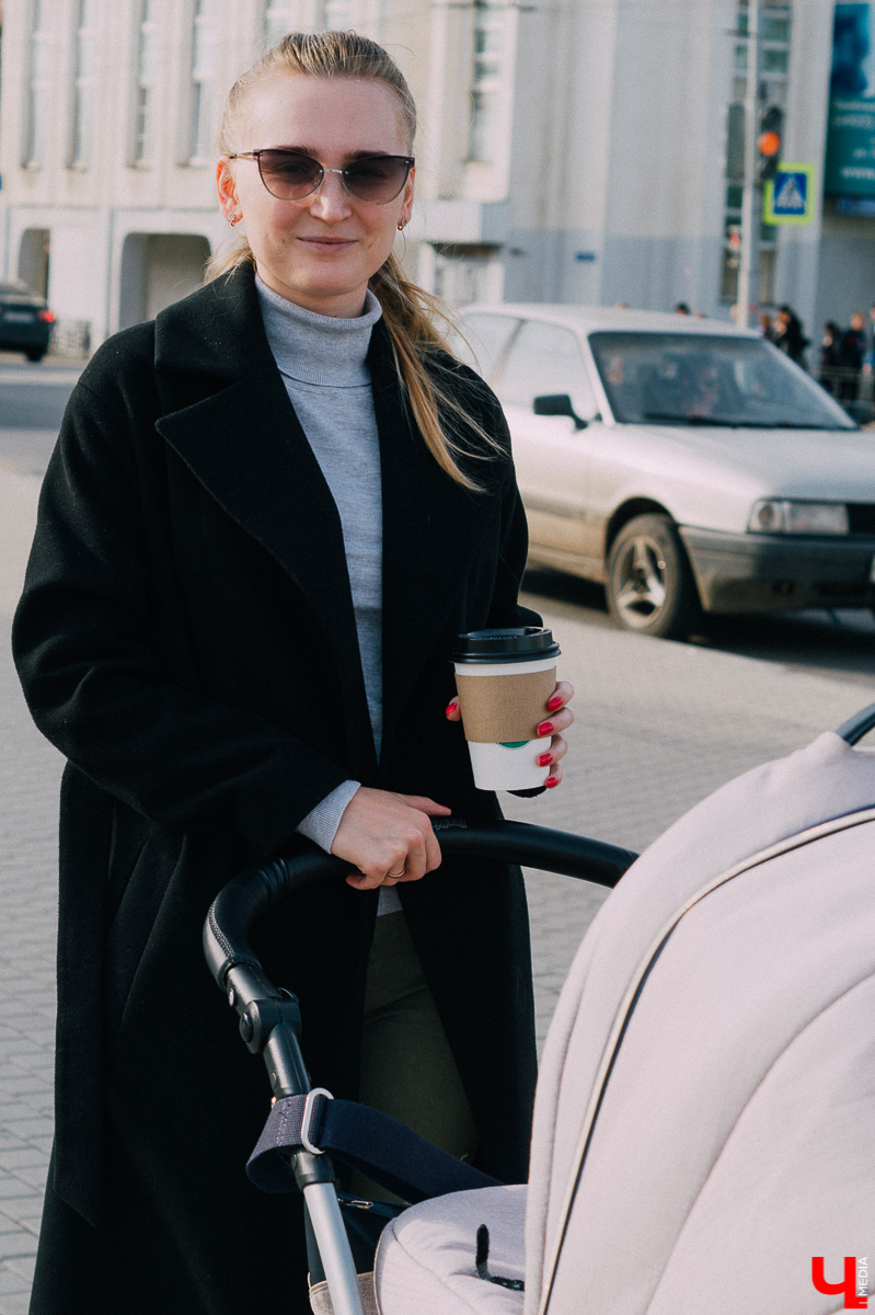 Видели в городе первую информационную панель с временем ожидания общественного транспорта? “Ключ-Медиа” уже обсудил с владимирцами ее плюсы-минусы и разузнал, чего еще им не хватает на остановках.