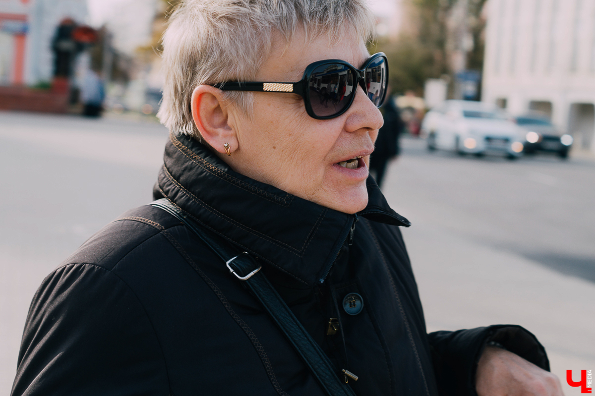 Видели в городе первую информационную панель с временем ожидания общественного транспорта? “Ключ-Медиа” уже обсудил с владимирцами ее плюсы-минусы и разузнал, чего еще им не хватает на остановках.