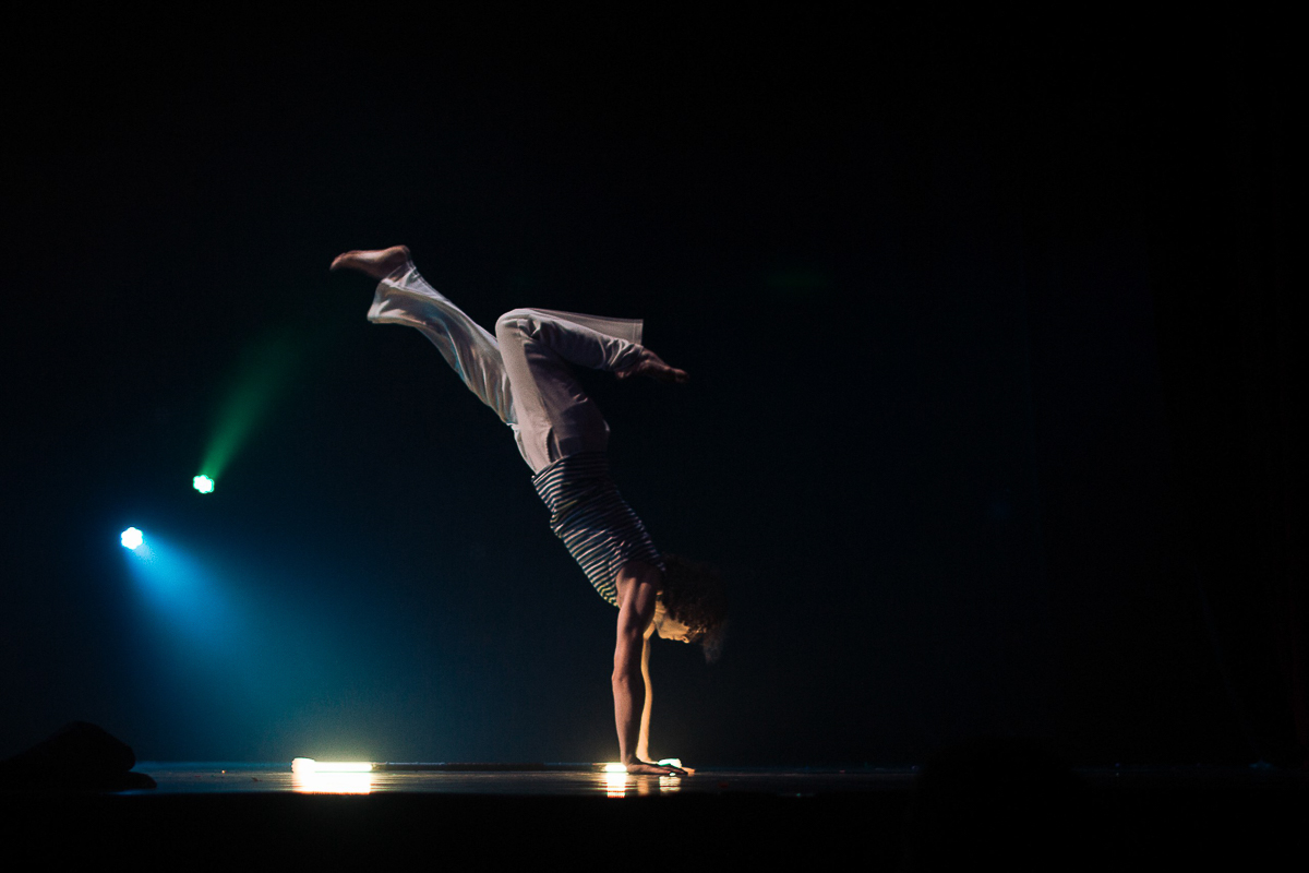 Во Владимире развито огненное искусство, но наш герой любит экспериментировать, примешивая в шоу акробатику, единоборства и много чего еще.