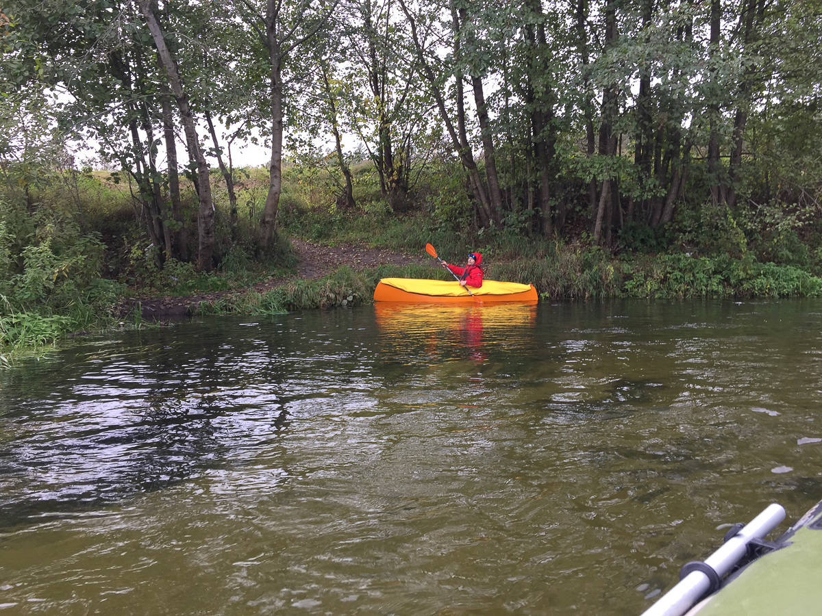“Ключ-Медиа” отправился на тест-драйв первой специально разработанной для путешествий по Клязьме лодки