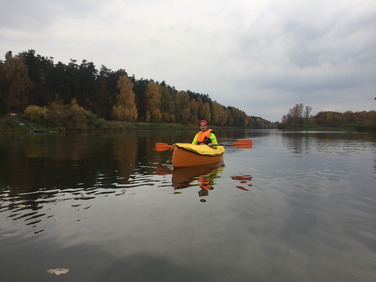 “Ключ-Медиа” отправился на тест-драйв первой специально разработанной для путешествий по Клязьме лодки
