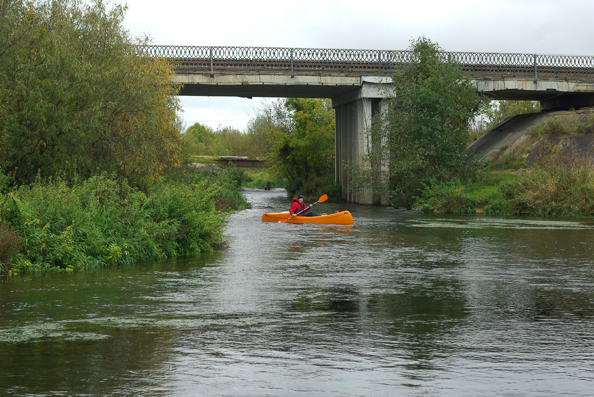 “Ключ-Медиа” отправился на тест-драйв первой специально разработанной для путешествий по Клязьме лодки