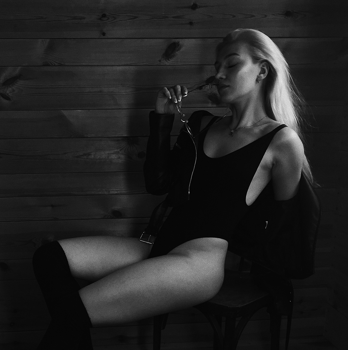 Согреваемся в октябре жаркими кадрами. Жительница Владимира Дарья Ткаченко принимает участие в нашем конкурсе неспроста. Она настоящая фанатка спортзала