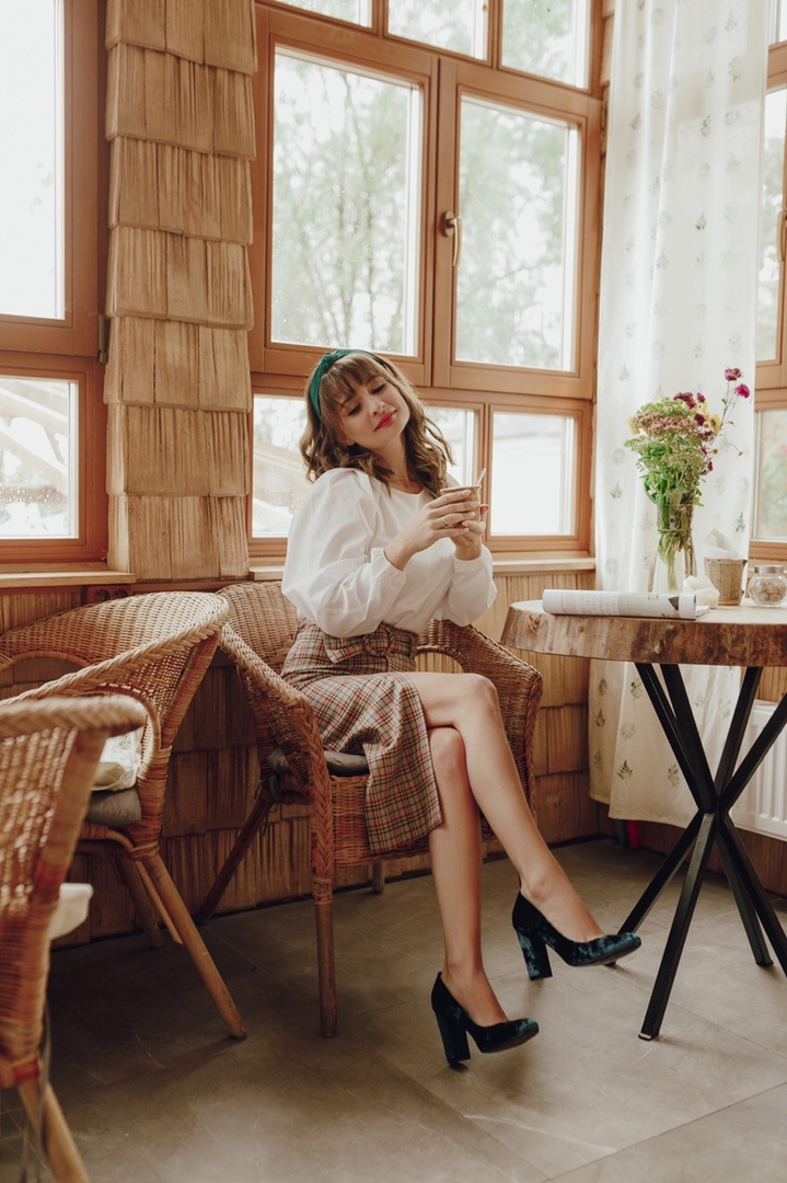 Эксперты-стилисты Мария Засорина и Александра Стрекоза вместе с фотографом Полиной Романычевой ведут проект “Это ты” - создают новые образы для героев