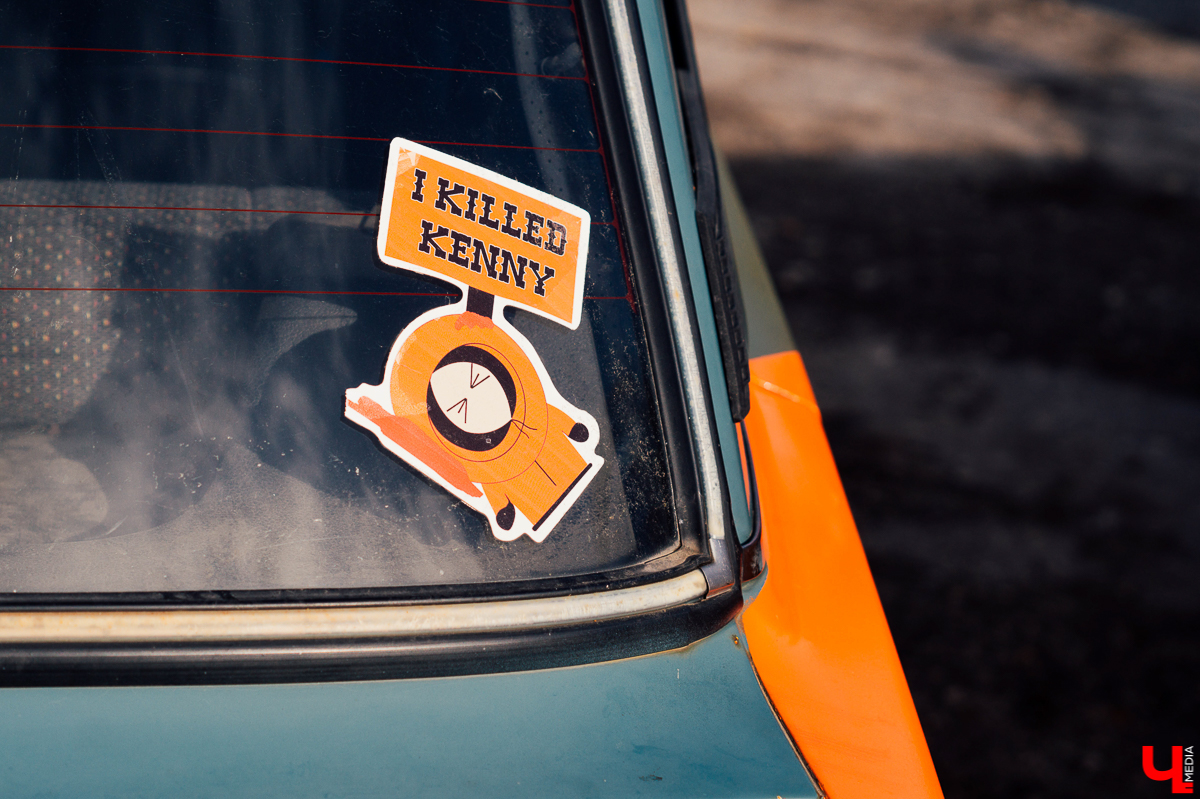 Если вы думаете, что «Жигули» - прошлый век, то посмотрите на чудеса, которые сотворили со своими машинами владимирские (и не только) умельцы. 12 октября на территории аэропорта Семязино они представили свои тюнингованные авто на фестивале «Боевая классика»