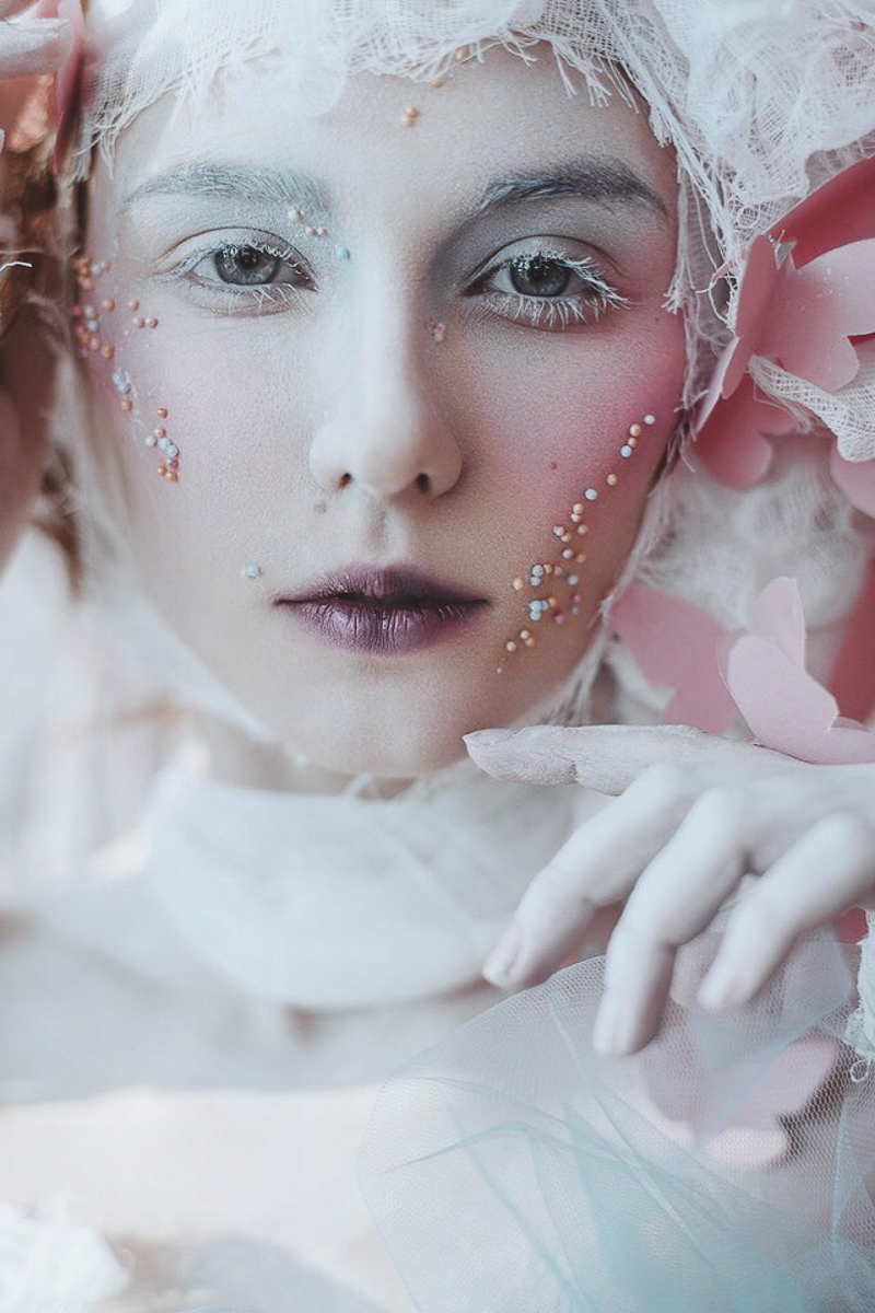  Владимирские мастера Ирина Копаченко и Елена Синтякова представили “Ключ-Медиа” свои работы в стиле бьюти-арт-фейс-креатива и поделились секретами их создания.