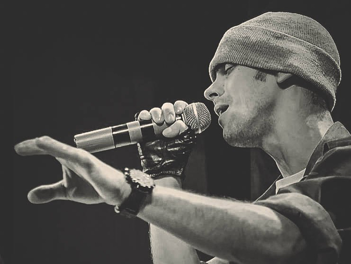 С подросткового возраста Михаилу Сорокину полюбились рэп и спортивные мотоциклы. Эта история об остросоциальных текстах и воплощении мечтаний в Гусь-Хрустальном