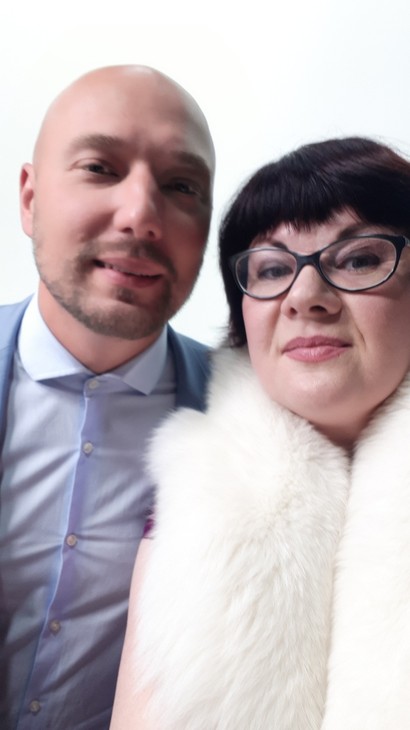 9 октября на популярном Ютуб-канале вышла программа “Comment Out” с участием Регины Тодоренко и Ильи Прусикина. А еще там засветилась наша землячка, актриса Ольга Ковалева. Именно она стала “наказанием” для телеведущей, а потом чуть было не получила из ее рук награду