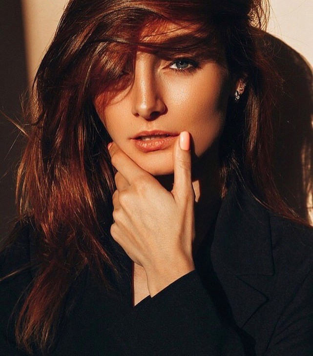 Сегодня в нашем конкурсе “Ключ на спорт” принимает участие Александра Некрасова - актриса, модель и домашний кондитер. Несмотря на свою вкусную профессию, девушка держит себя в прекрасной форме!