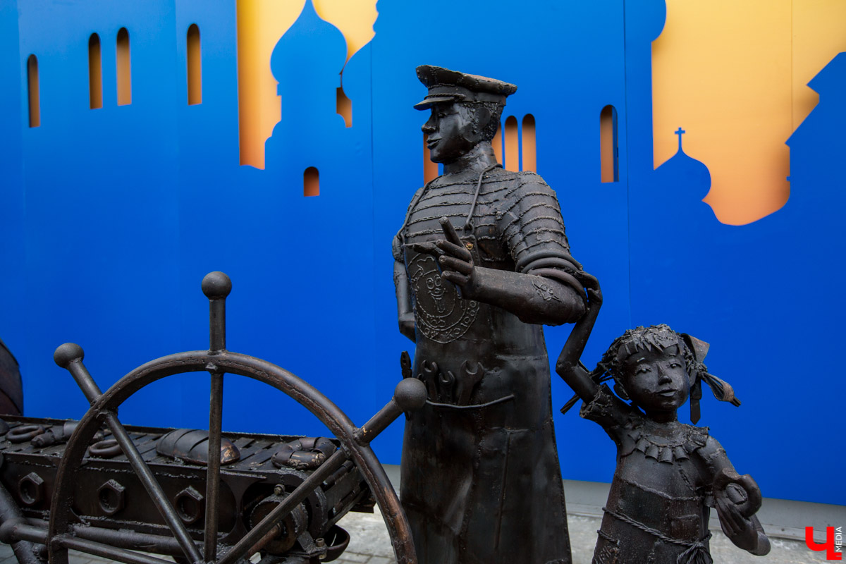 Владимирский хлебокомбинат отметил 90-летие. К празднику предприятие подготовило подарок для горожан - установили уникальный памятник