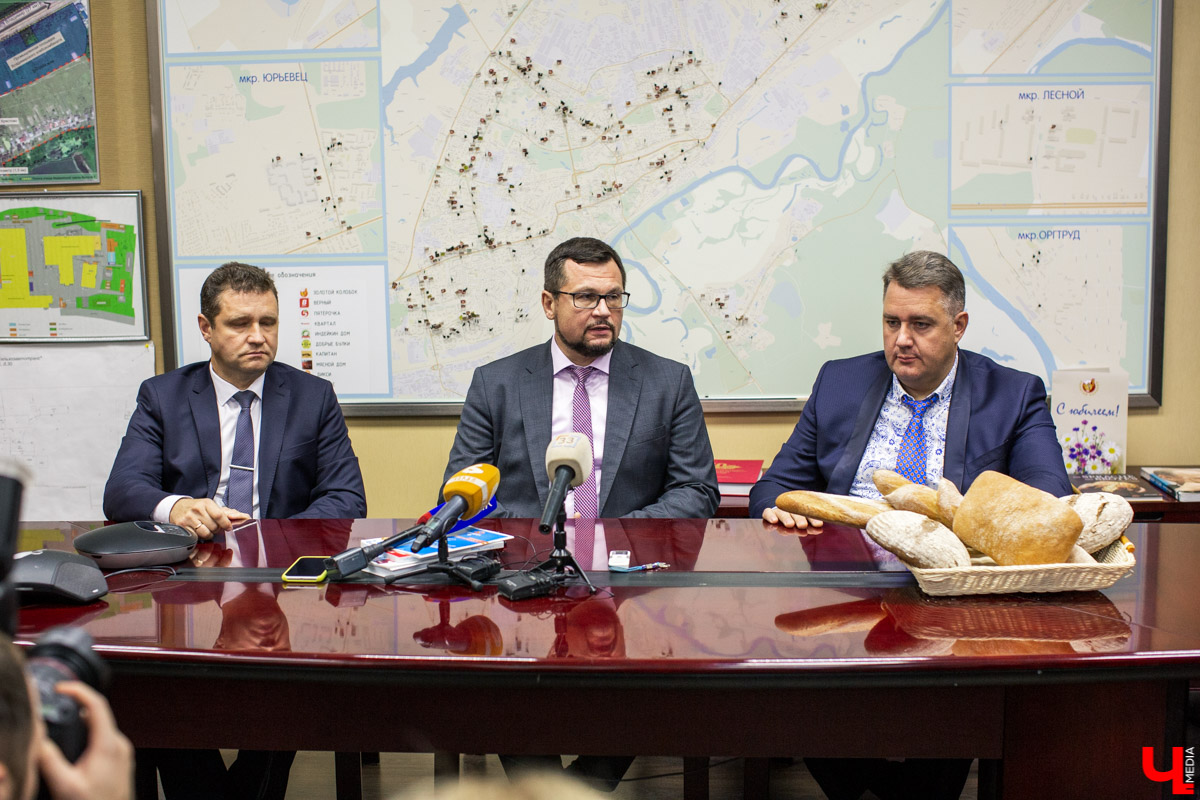 Владимирский хлебокомбинат отметил 90-летие. К празднику предприятие подготовило подарок для горожан - установили уникальный памятник