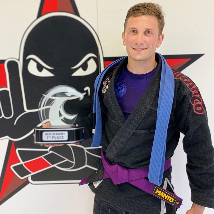 На днях в Марокко завершился чемпионат мира по дзюдо среди мастеров, где 32-летний владимирец Максим Кузьмин завоевал «золото» и стал чемпионом мира. Мы пообщались со спортсменом и тренером ДЮСШ «Дзюдо-88», как только он вернулся в Россию