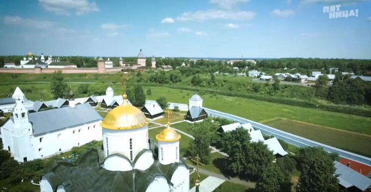 В эфир вышла 9-я серия шоу “Адская кухня”, которую снимали в Суздале. Чем шеф Константин Ивлев на этот раз был недоволен и чем удивлял зрителей?