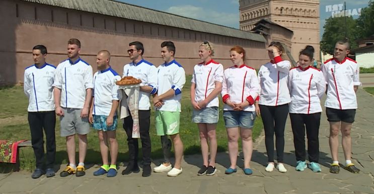 В эфир вышла 9-я серия шоу “Адская кухня”, которую снимали в Суздале. Чем шеф Константин Ивлев на этот раз был недоволен и чем удивлял зрителей?