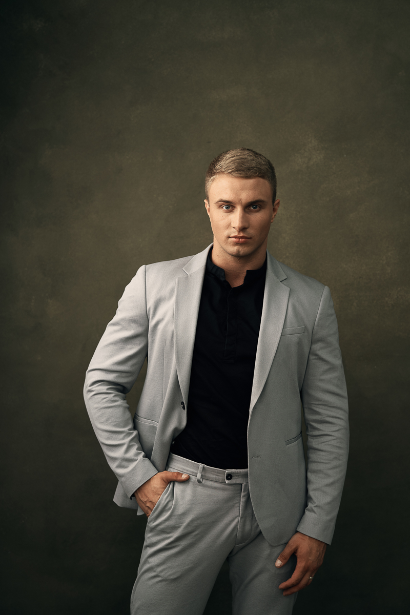 Никита Анисимов из Гусь-Хрустального стал участником реалити-шоу “План Б” на ТНТ. Далось ему это нелегко, за место под солнцем пришлось побороться, зато теперь 24-летний молодой человек может попытаться построить отношения с Ольгой Бузовой. Подробнее обо всем он рассказал нашему изданию