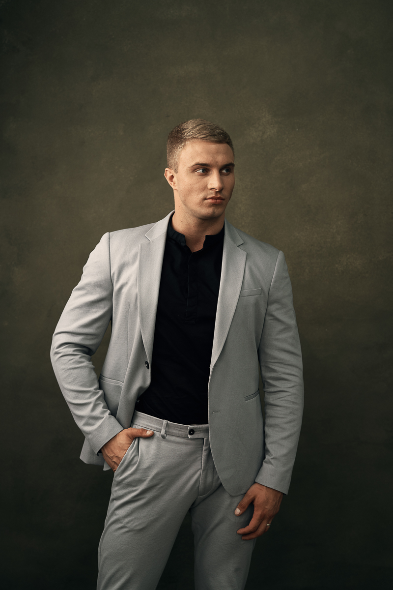 Никита Анисимов из Гусь-Хрустального стал участником реалити-шоу “План Б” на ТНТ. Далось ему это нелегко, за место под солнцем пришлось побороться, зато теперь 24-летний молодой человек может попытаться построить отношения с Ольгой Бузовой. Подробнее обо всем он рассказал нашему изданию