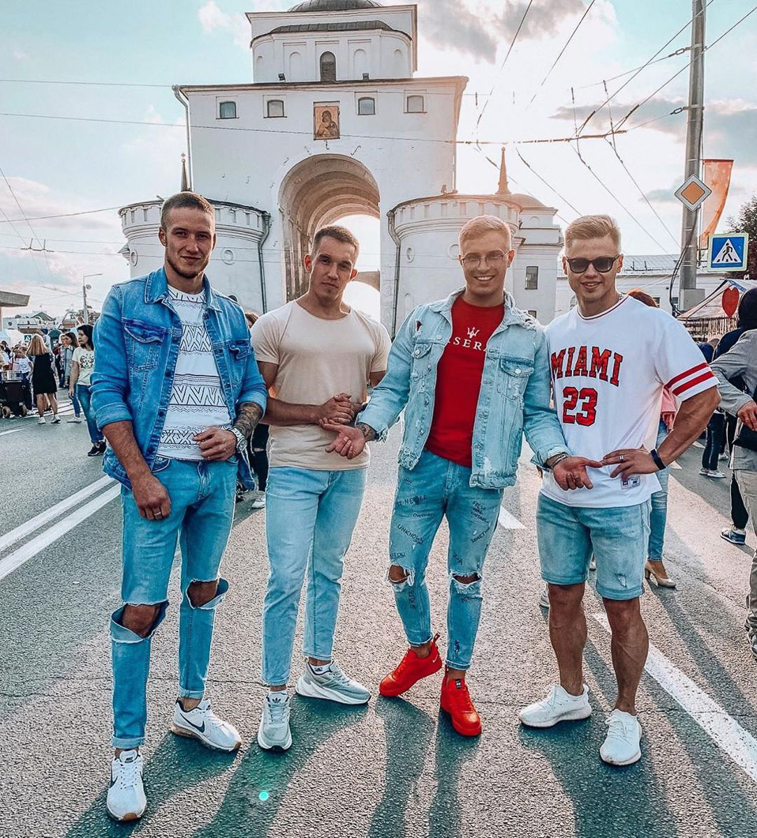 Никита Анисимов из Гусь-Хрустального стал участником реалити-шоу “План Б” на ТНТ. Далось ему это нелегко, за место под солнцем пришлось побороться, зато теперь 24-летний молодой человек может попытаться построить отношения с Ольгой Бузовой. Подробнее обо всем он рассказал нашему изданию