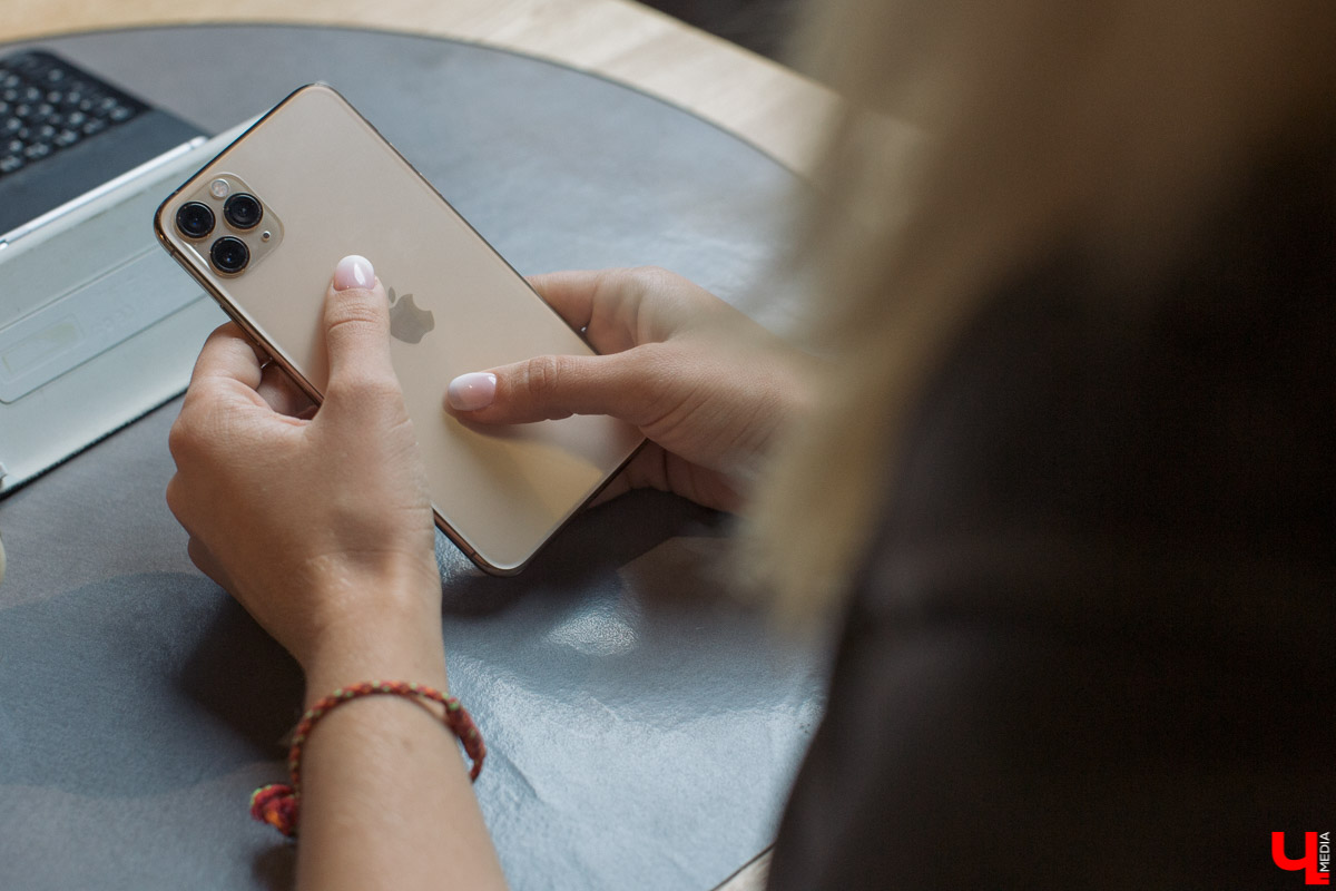 Для владимирского фотографа Марии Сидоровой большое значение имело качество съемки при выборе телефона. Мы испытали вместе с ней Apple iPhone 11 Pro Max