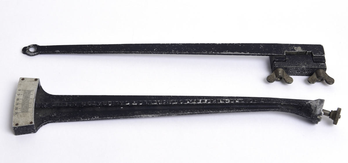 Живописный плафон из Муромцева, иконоскоп Зворыкина, оборудование Черникеева и другие уникальные экспонаты хранятся в самом “сердце” Владимиро-Суздальского музея-заповедника. Нам удалось взглянуть на них